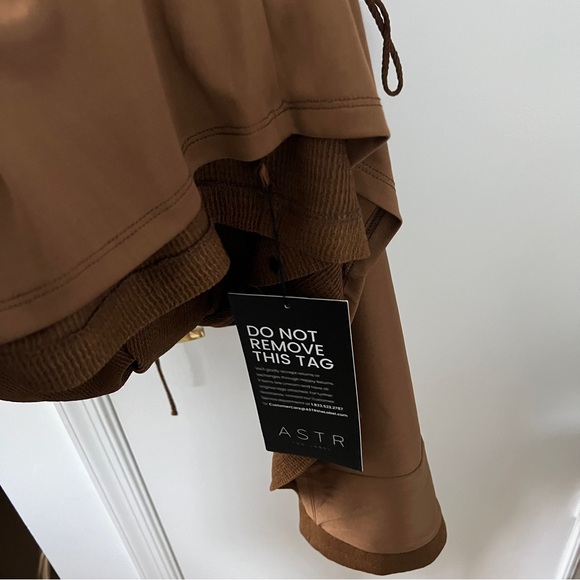 NWT Brinda Wrap Midi Dress in Brown - Picture 12 of 13